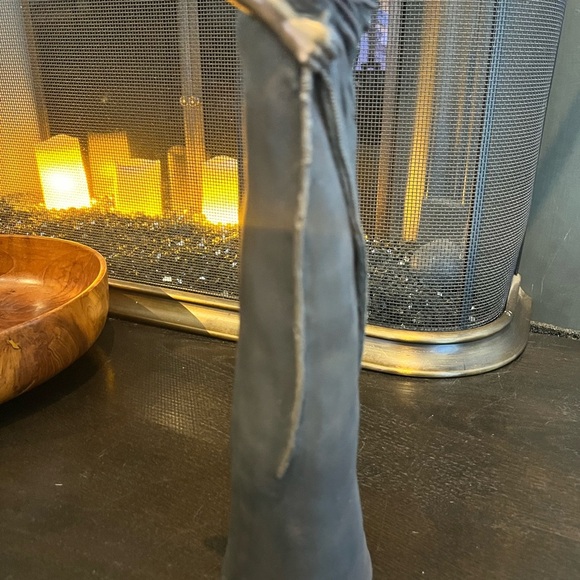 17-inch Maasai en-tito, or soul journeys, carving by Stacy Bayne. - Picture 10 of 15